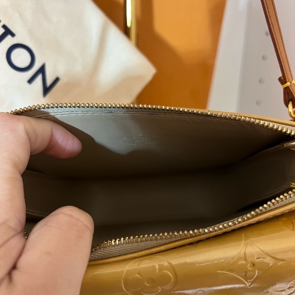 π₯π₯ Louis Vuitton verni monogram motto bag - Picture 7 of 12
